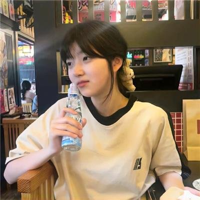 两个独立包装的女人